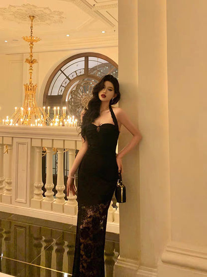 26Apr. 羅馬午夜 性感掛脖式透視蕾絲裙 黑