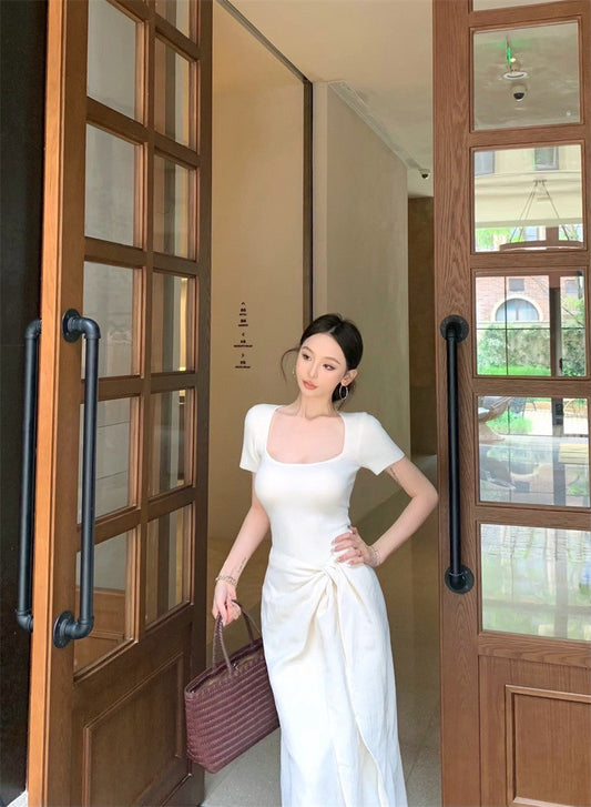 25Jul. 嬌嫩溫柔 絕美掐腰設計半身裙 方領針織上衣