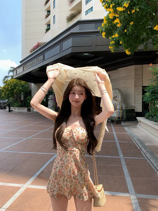 26Jun. 氣質繁花映夏碎花小短裙