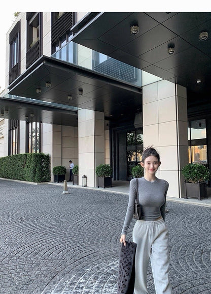 25Dec. 黃金C位軟羊絨圓領緊身T恤 灰