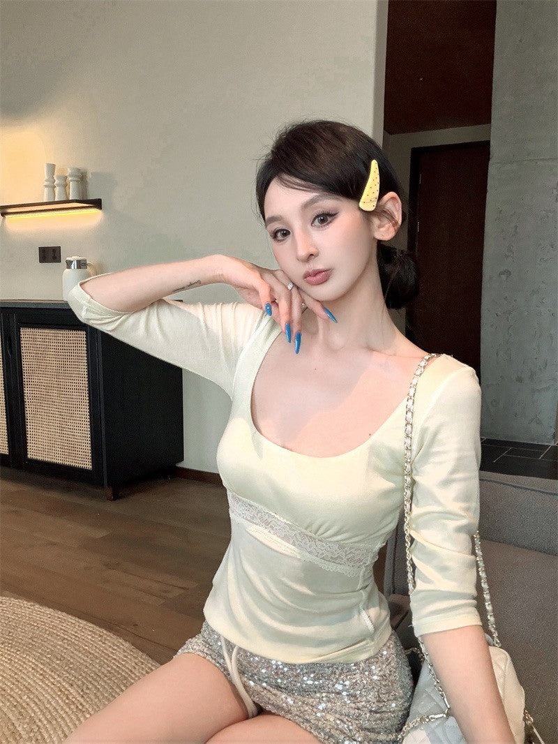 26Jun. 少女分割 蕾絲純慾拼接U領上衣 奶杏/黑