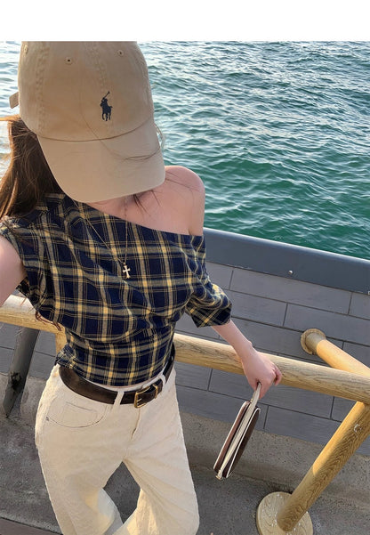 Jun. 本命奶白色菱格小香直筒褲