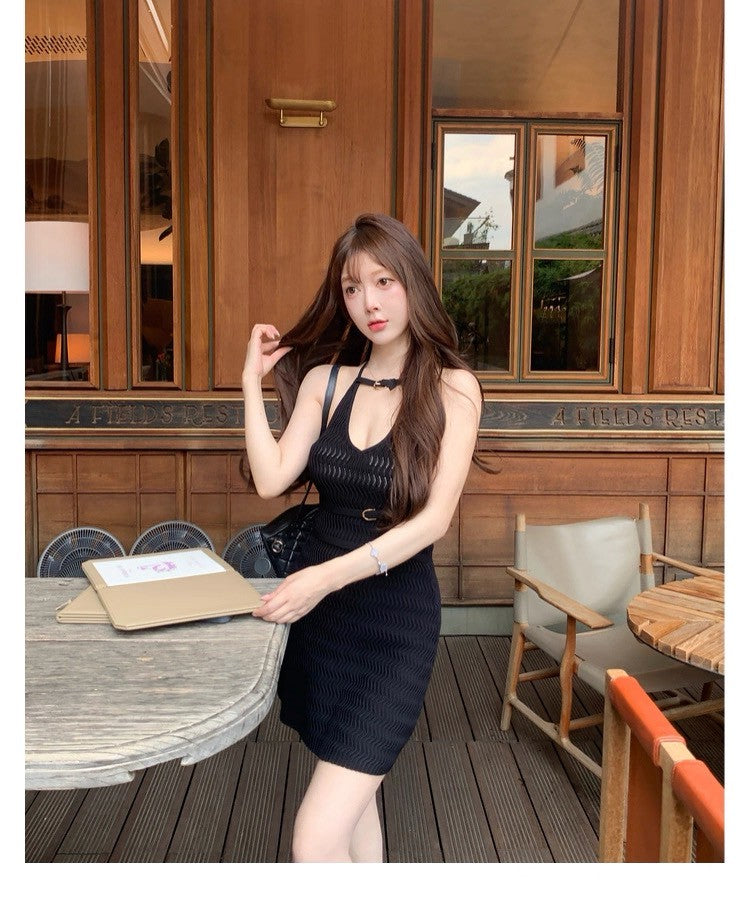 25Aug. 性感開掛 辣妹針織掛脖連身包臀裙 黑