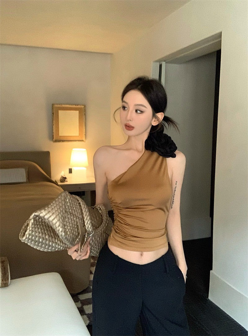 Jun. 金屋藏花復古單肩立體配飾背心