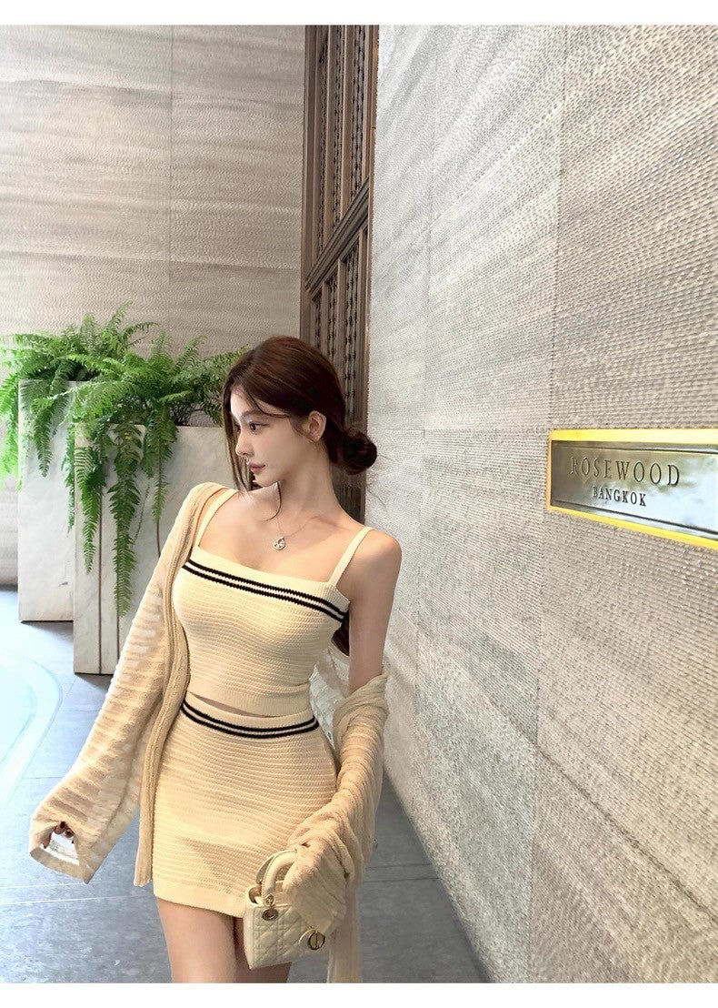 25Sep. 繆係乖乖拿捏純欲針織背心半身裙套裝