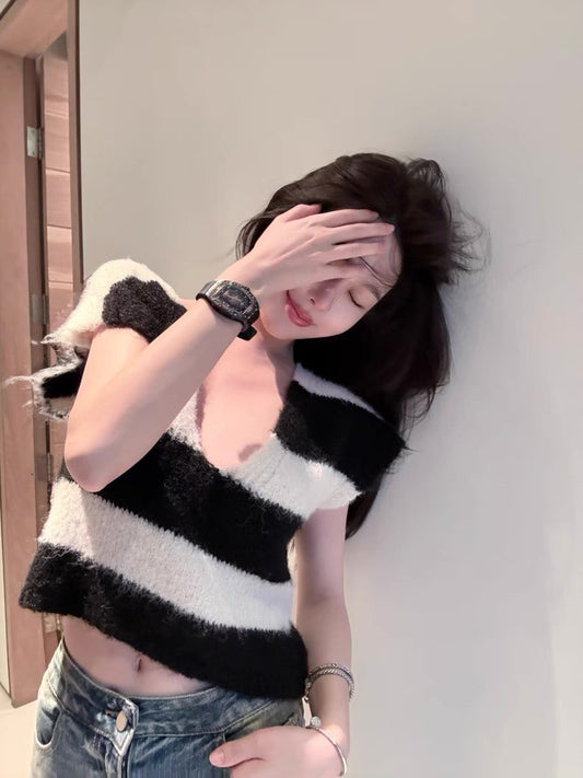 May. megscar*海軍條紋v領短款針織上衣