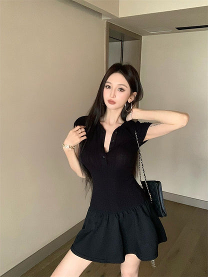 Jun. 美式高校polo領拼接連身裙 黑