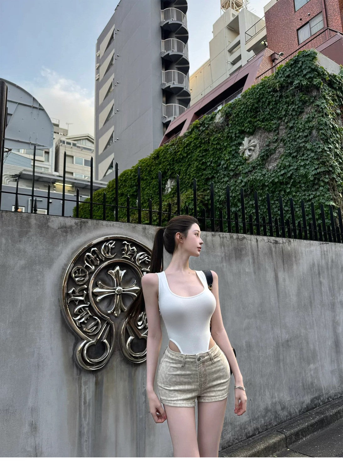 26Jul. 千禧復古豹紋花紋牛仔短褲