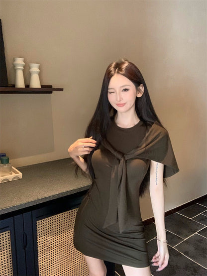 25Aug. 懶人單品 超模彈力圓領連身裙附繫帶 咖/黑