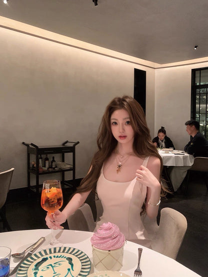 26Jan. 高訂封神禮服 手工釘鑽美背縷空夢露裙 粉/黑