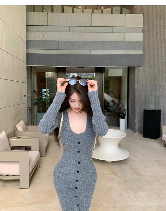 25Nov. 慢腔調美式秋日U領針織連身長裙 芝麻色