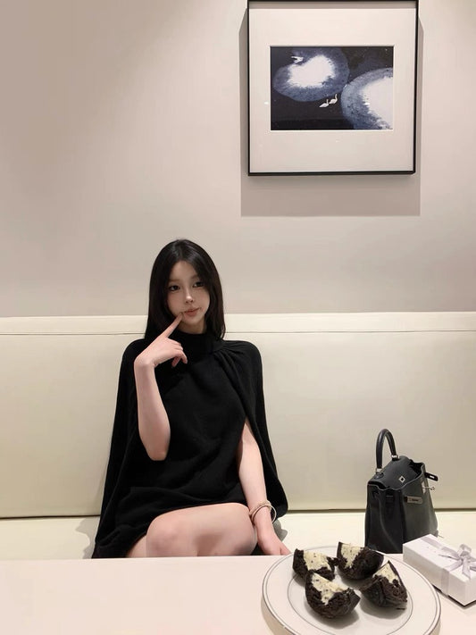 25Nov. 新法斗篷慵懶A字廓形羊毛針織上衣 黑