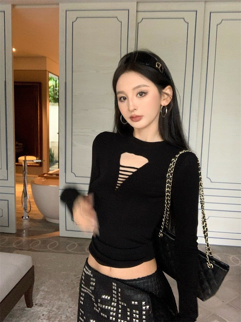 Jun. 辣妹特務 低V縷空設計長袖上衣 黑