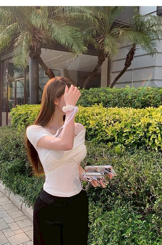 May. 盈盈月光 氣質慵懶性感肩頸線網紗一字領上衣 白