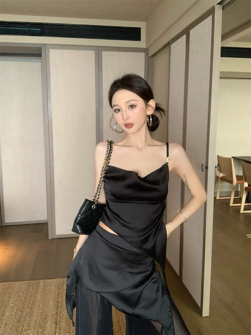 May. 黑天鵝晚宴 辣妹金釦緞面背心套裝