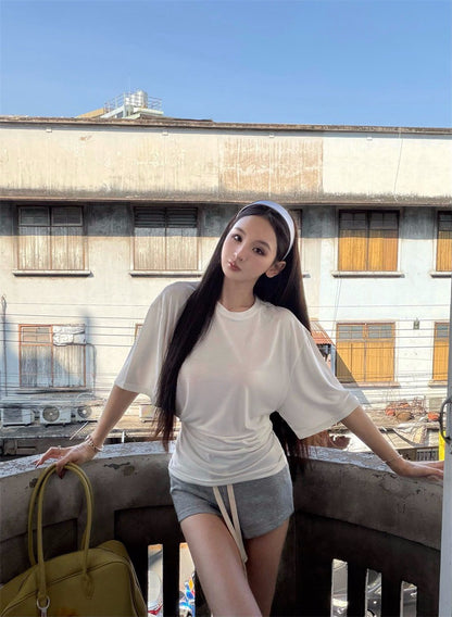 26Apr. 慵懶個性女!寬鬆五分袖上衣 抽繩灰色短褲
