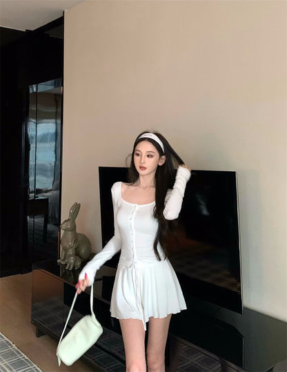 25Nov. 甜氧韓女俏皮方領排扣上衣蓬蓬短裙套裝 白/灰