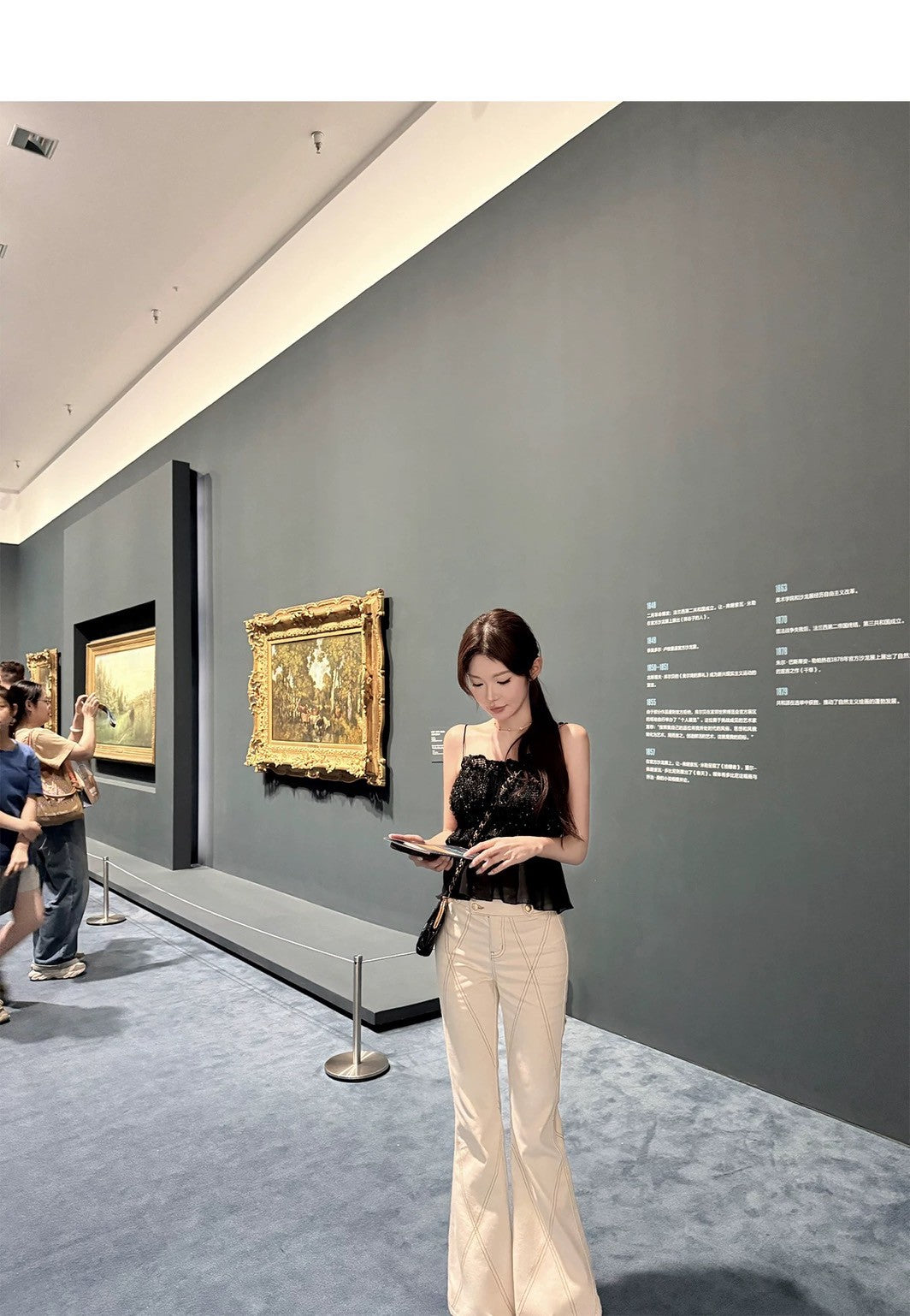25Aug. 美腿模特 顯瘦金扣明顯喇叭牛仔褲