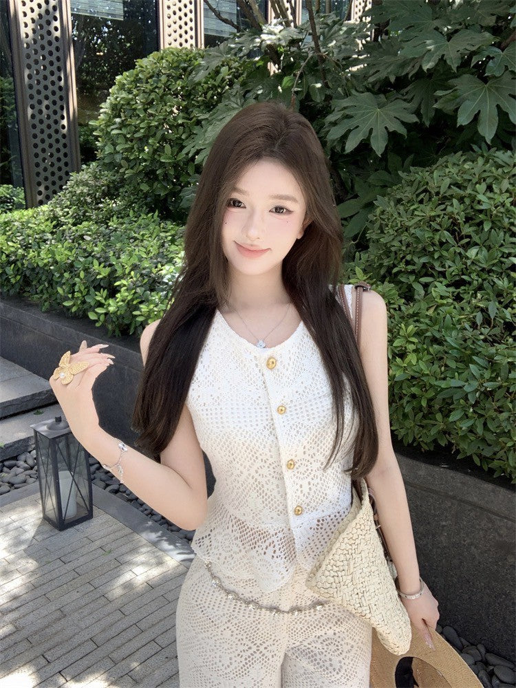 25Aug. 渡假縷空排扣馬甲 同花色高腰休閒褲