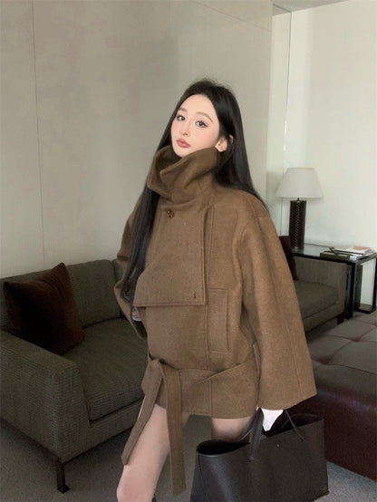 Feb. 時髦復古精 高級英倫剪裁厚磅立領外套