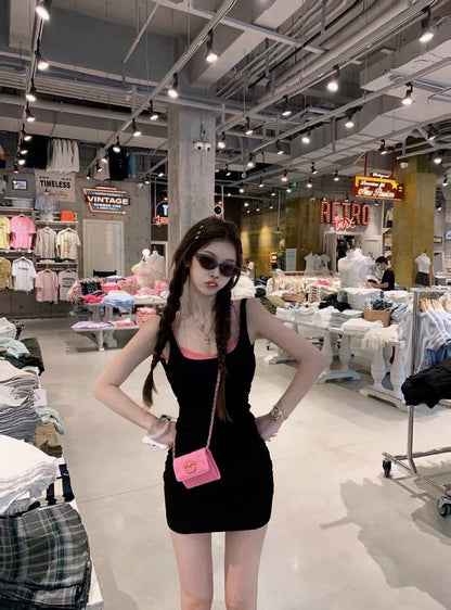 26May. 辣妹玩家 2件式疊穿背心裙 黑+粉