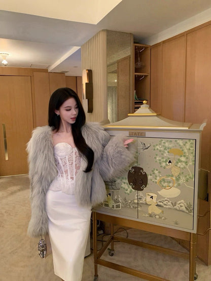 26Apr. 人均美腿! 小巴金釦兩片式漆面皮裙 白/黑