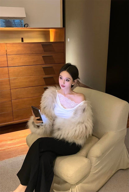 Apr. 輕透舒芙蕾 簡約純色蕾絲拼接領長袖上衣 米白