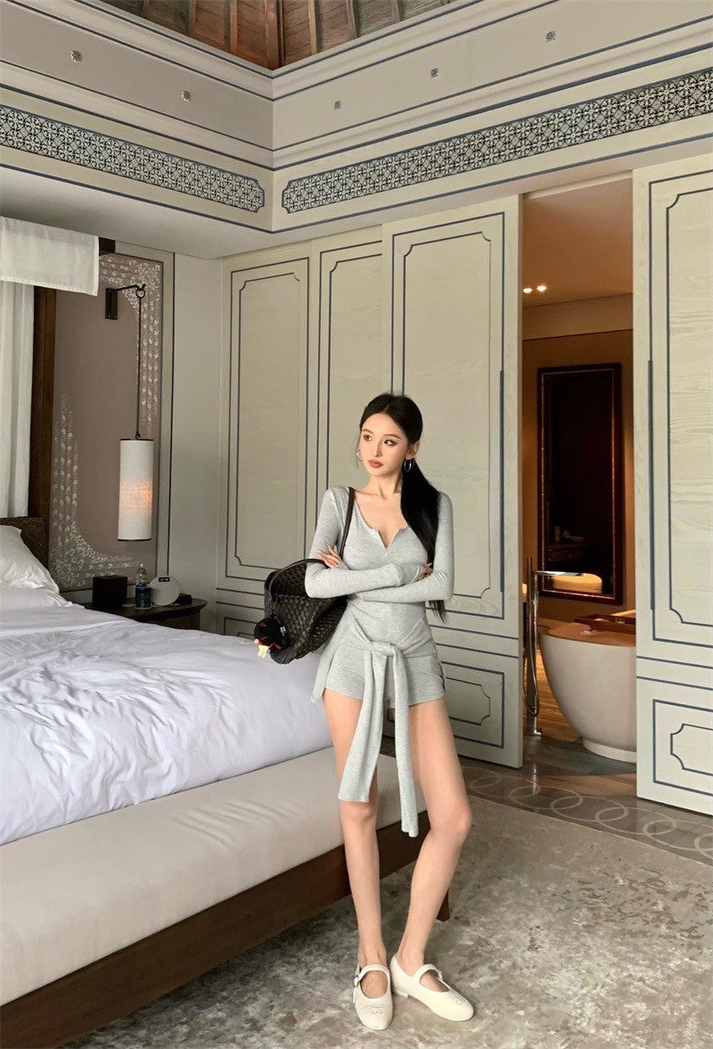 Apr. 時髦健身教練 歐美極致身材 U領拉鍊連體褲套裝 灰