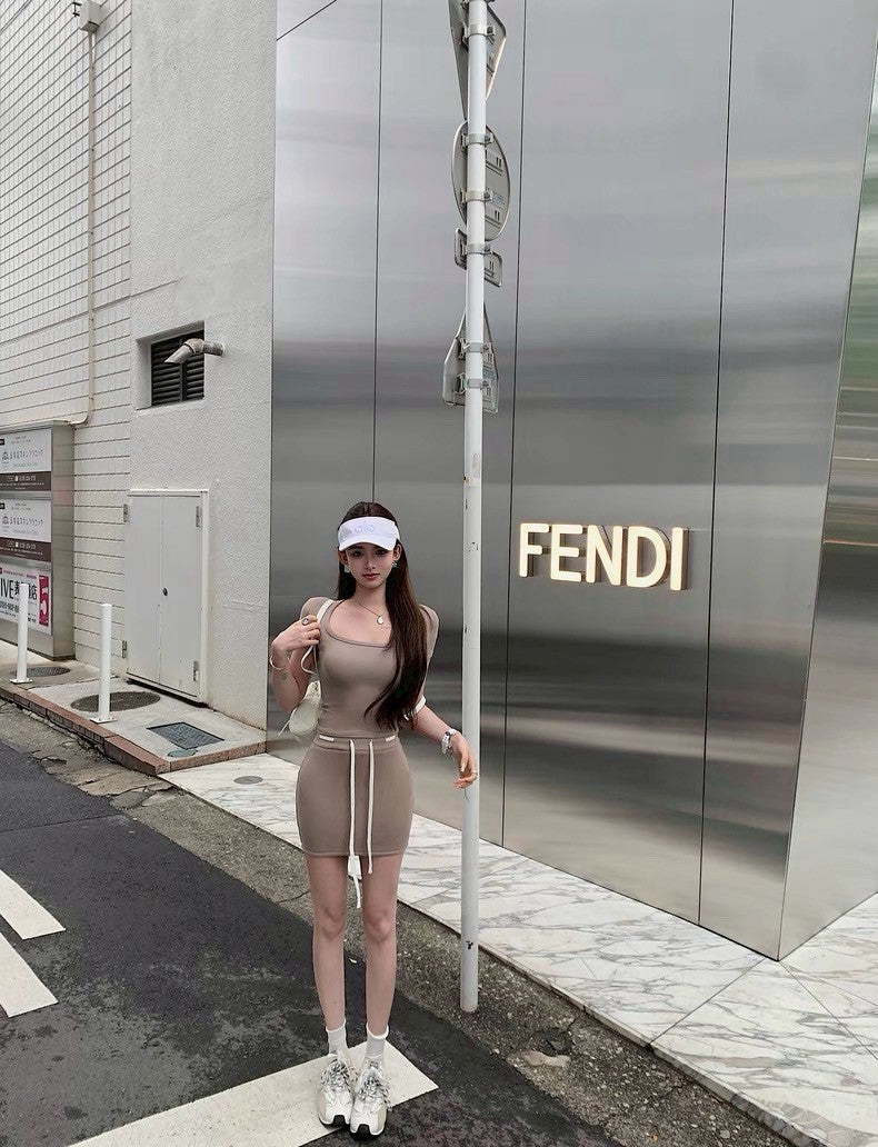 25Aug. Daily曲線套裝 低調基礎純色半身裙套裝 奶茶