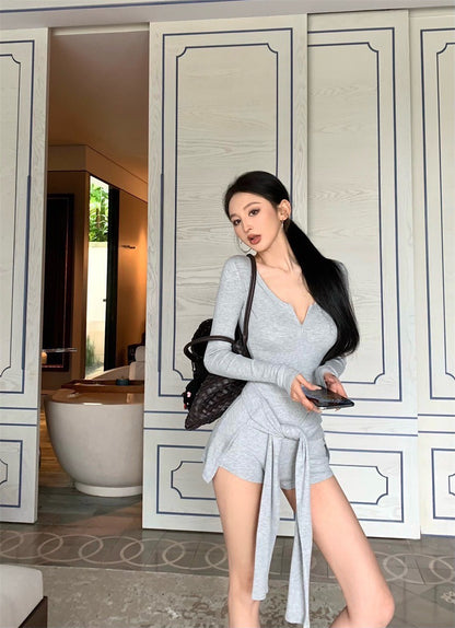 Apr. 時髦健身教練 歐美極致身材 U領拉鍊連體褲套裝 灰