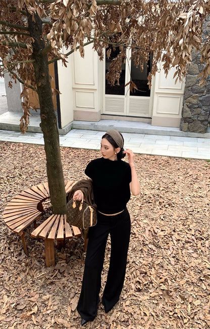 25Dec. 冬衣百穿微高領泡泡袖針織上衣 卡棕/黑