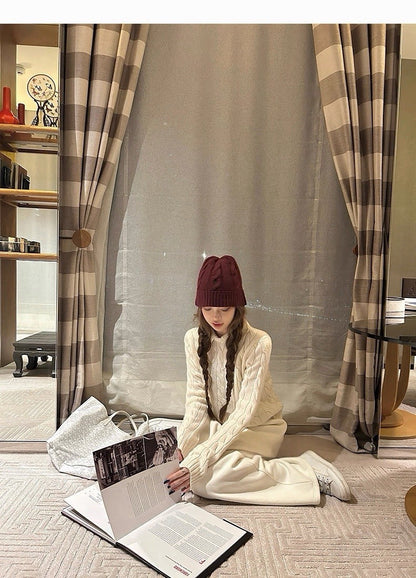 25Dec. 高智小圓33綿羊混毛翻/立領兩穿針織 乳白