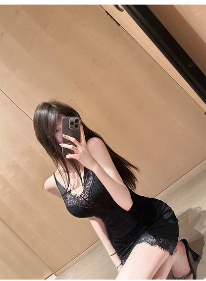 Mar. ys1 嬌矜私藏 性感透視感蕾絲針織連身裙 黑