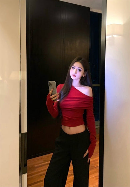 Mar. 優雅法則 斜領抓皺細腰彈力針織上衣 杏/紅