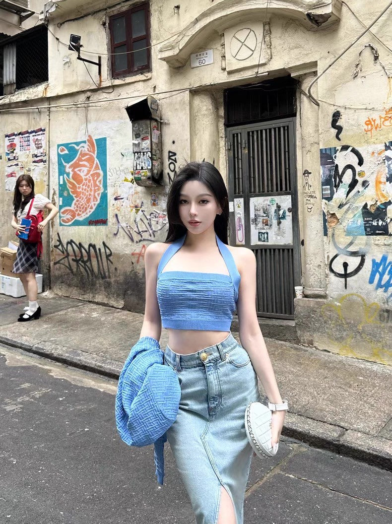 May. 小巴經典版型 立體壓印脖扣式針織背心 半身裙套裝 藍