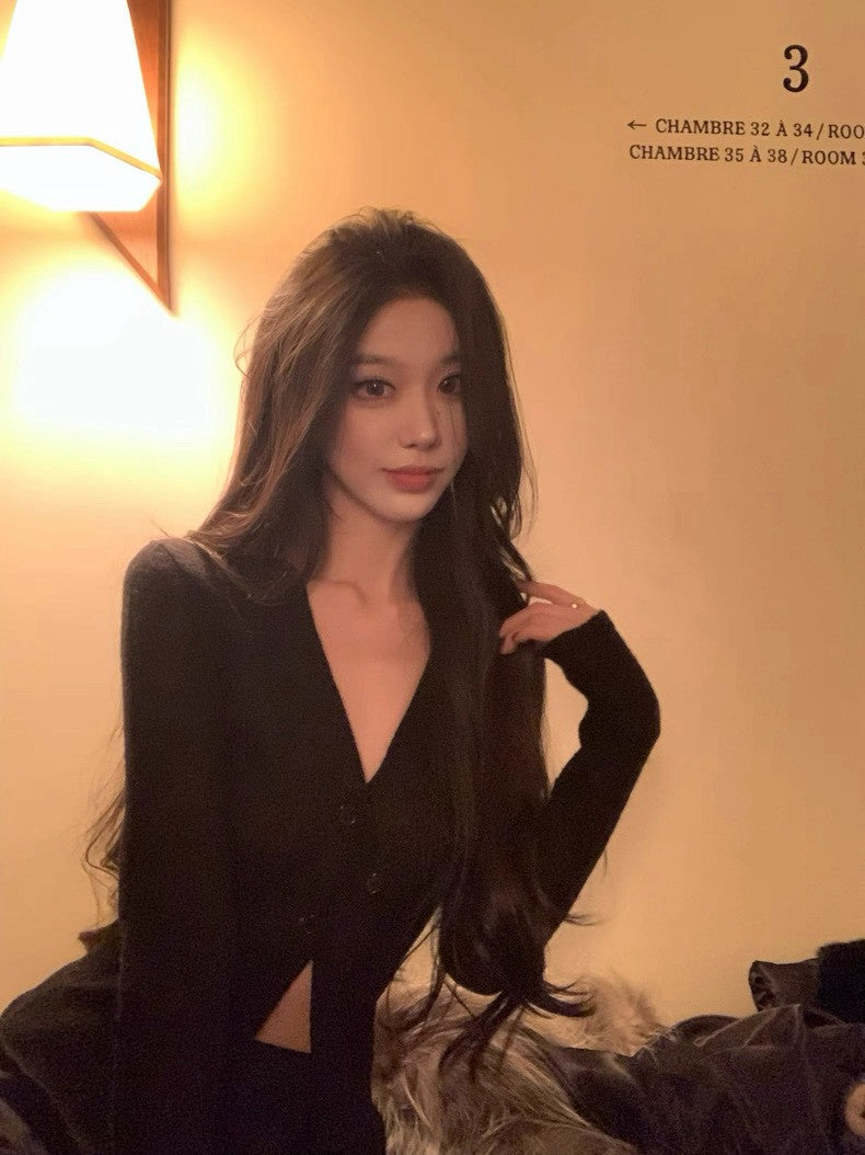 26Feb. 慵懶羊駝天絲軟糯修身不規則內搭上衣4色 粉/黑