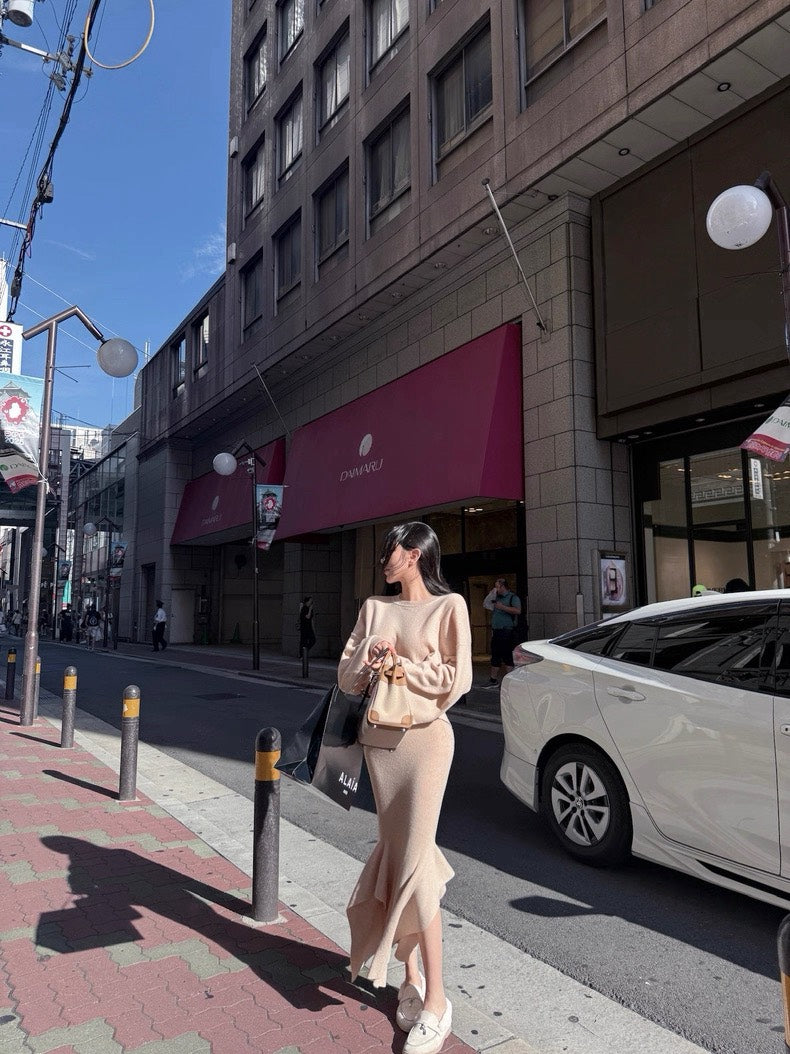 25Nov. 秋冬大氣簡約羊毛針織魚尾裙套裝 卡杏