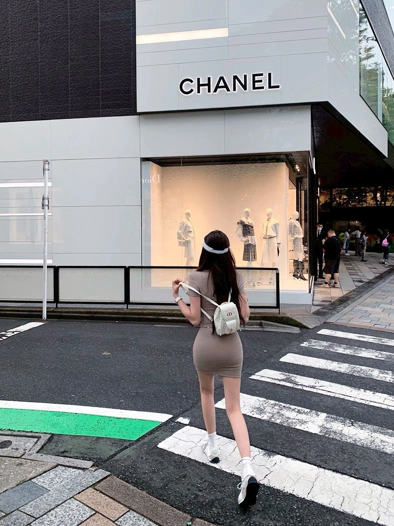 25Aug. Daily曲線套裝 低調基礎純色半身裙套裝 奶茶