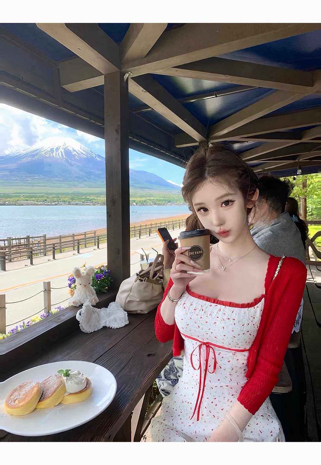26Jul. 草莓甜心 復古碎花波點小白裙