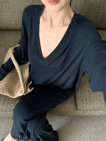 Apr. 隨心剪裁 簡約V領彈力下擺上衣休閒褲套裝 灰/藍