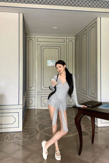 Apr. 時髦健身教練 歐美極致身材 U領拉鍊連體褲套裝 灰