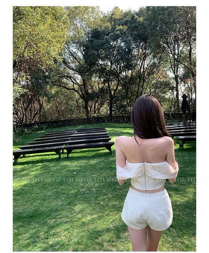 Jun. 氣質夏日養成 一字抹胸半身褲套裝