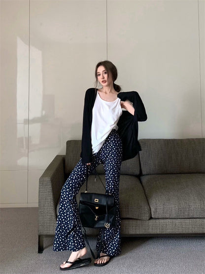 25Jul. 百搭王 休閒私服白色背心 碎花喇叭褲