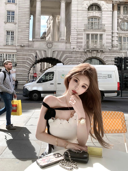 Jun. 美神立體手工小白花斜領上衣