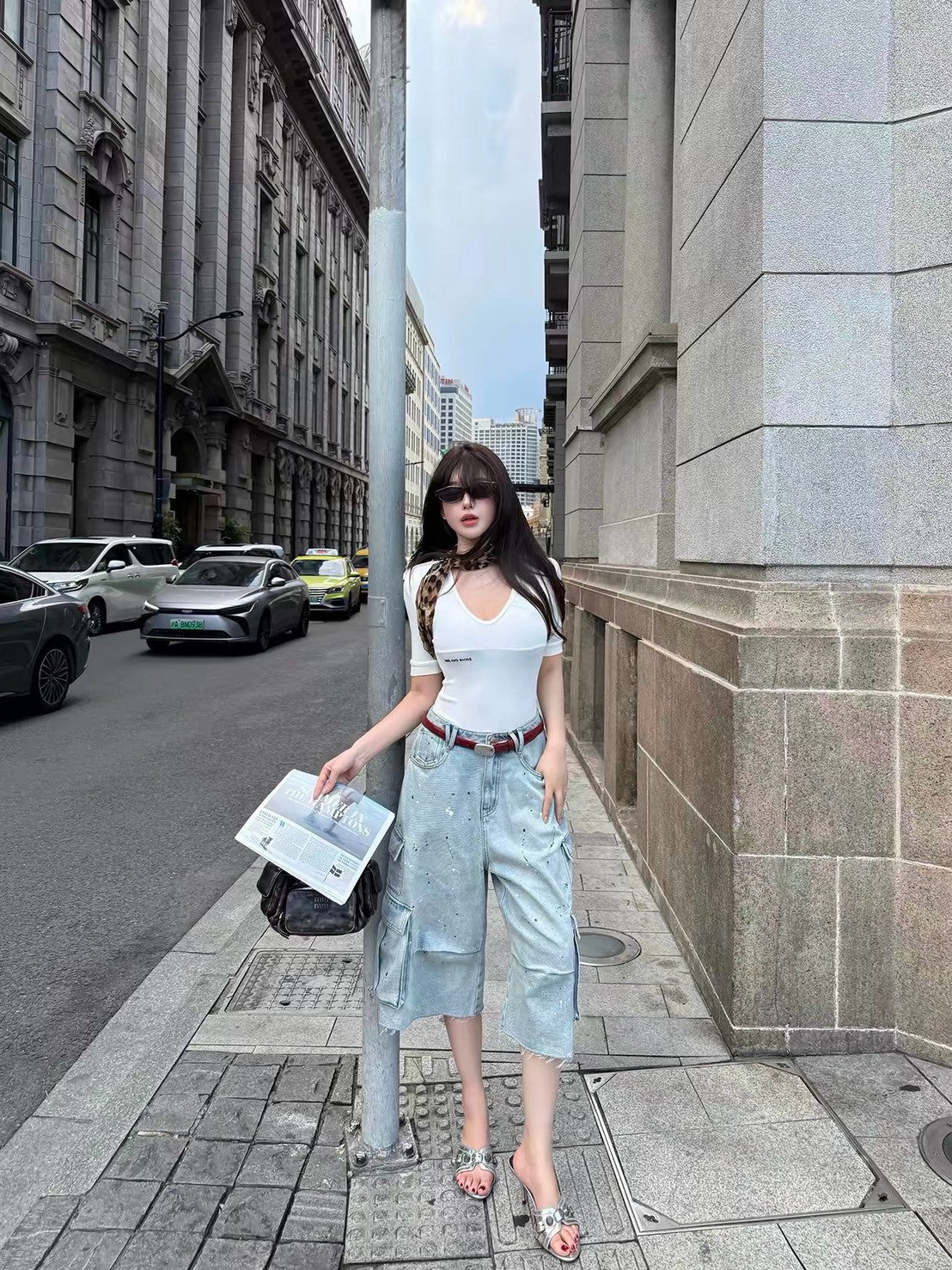 26Oct. 時髦冷都女 水洗潑墨大口袋牛仔中褲