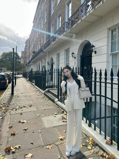 26Jan. 糯暖鬆弛感v領顯瘦羊毛打底上衣 白