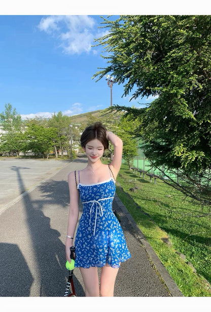 26Jul. 海島浪漫 小白碎花收腰短洋裝