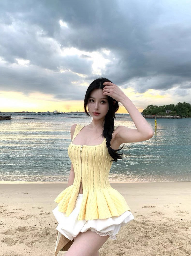 Jun. 休閒芭蕾 方領顯瘦收腰花瓣針織背心 黃