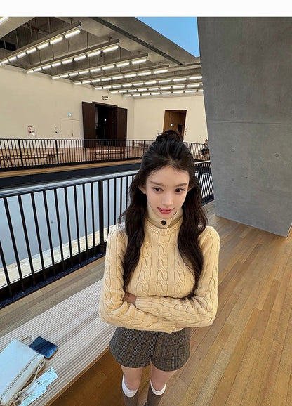 25Dec. 高智小圓33綿羊混毛翻/立領兩穿針織 淺卡其