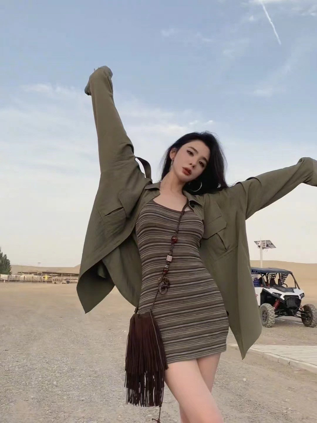 25Oct. 沙漠橄欖 復古條紋背心包臀裙/美式寬鬆襯衫